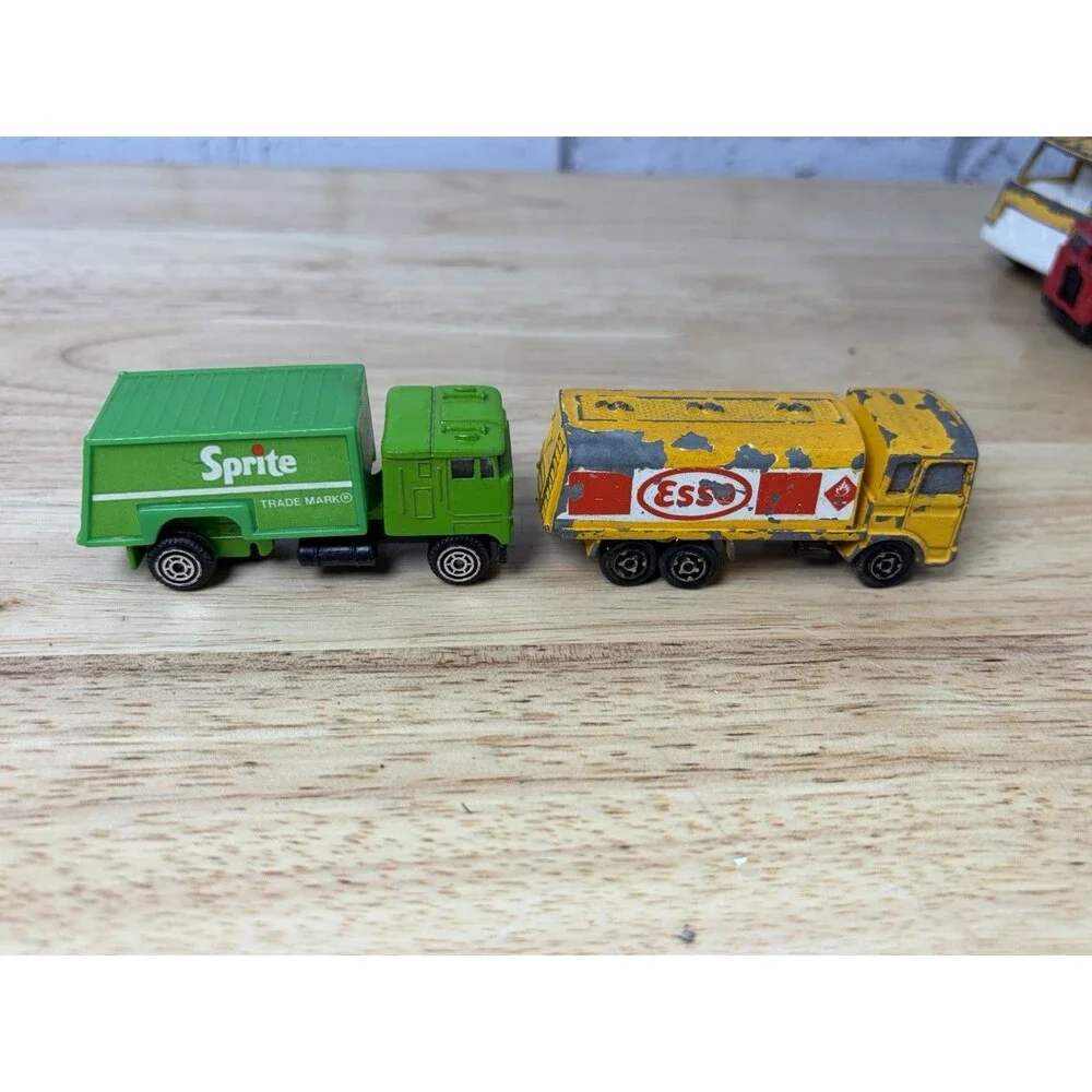 Sinclair Fuel Tanker + 8 Vintage Hot Wheels Matchbox Cars Mixed Diecast Trucks